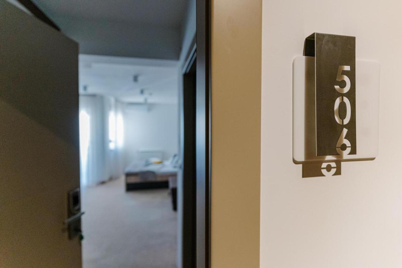 Nar Royalton Accommodation Ni Habitación foto