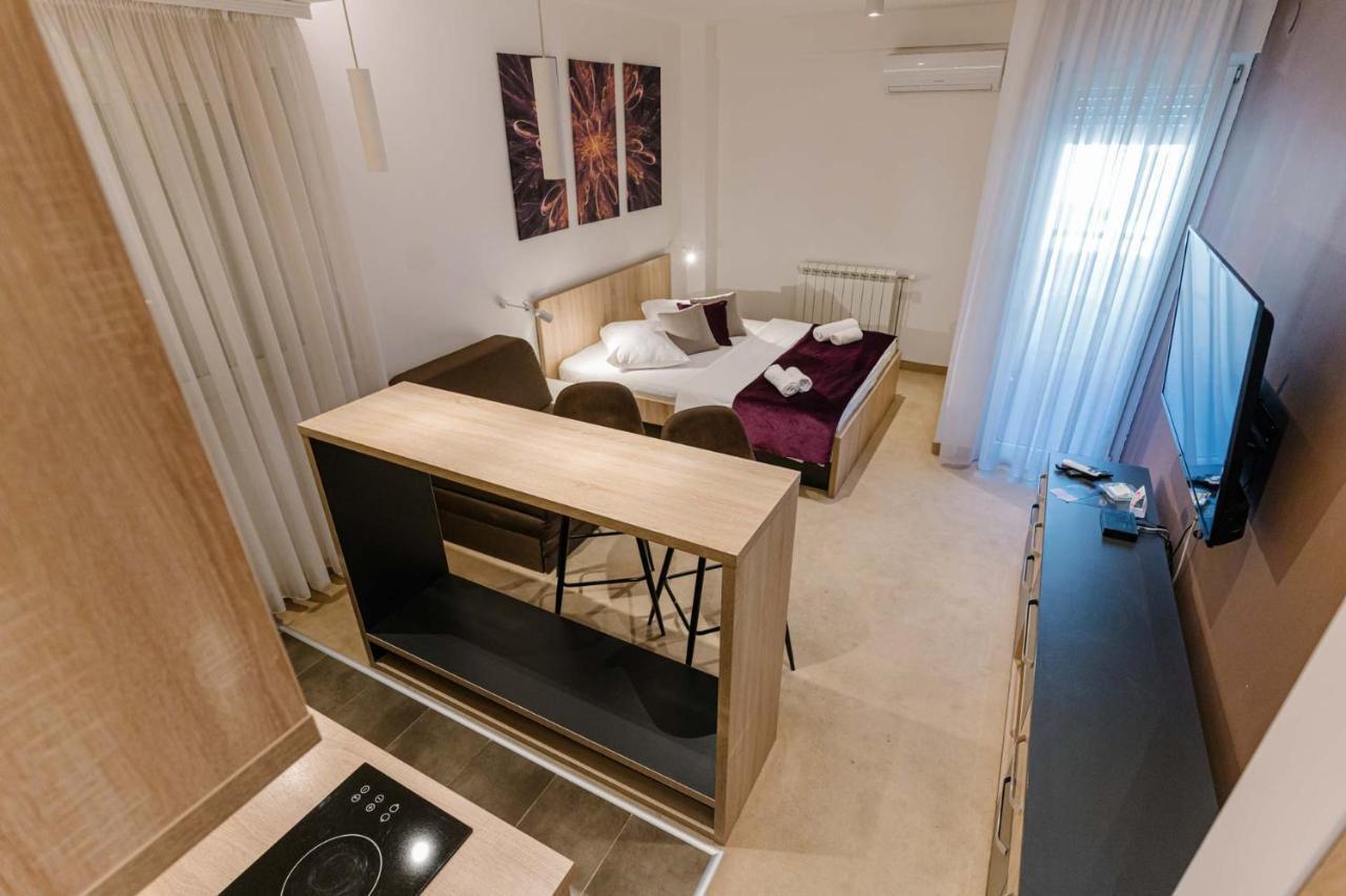 Nar Royalton Accommodation Ni Exterior foto