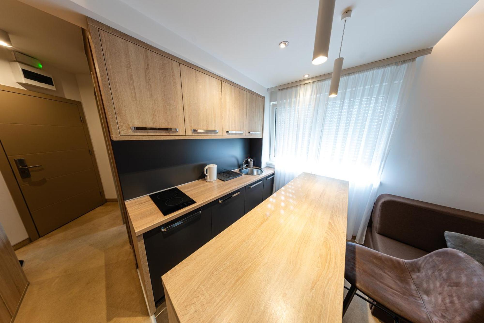 Nar Royalton Accommodation Ni Habitación foto