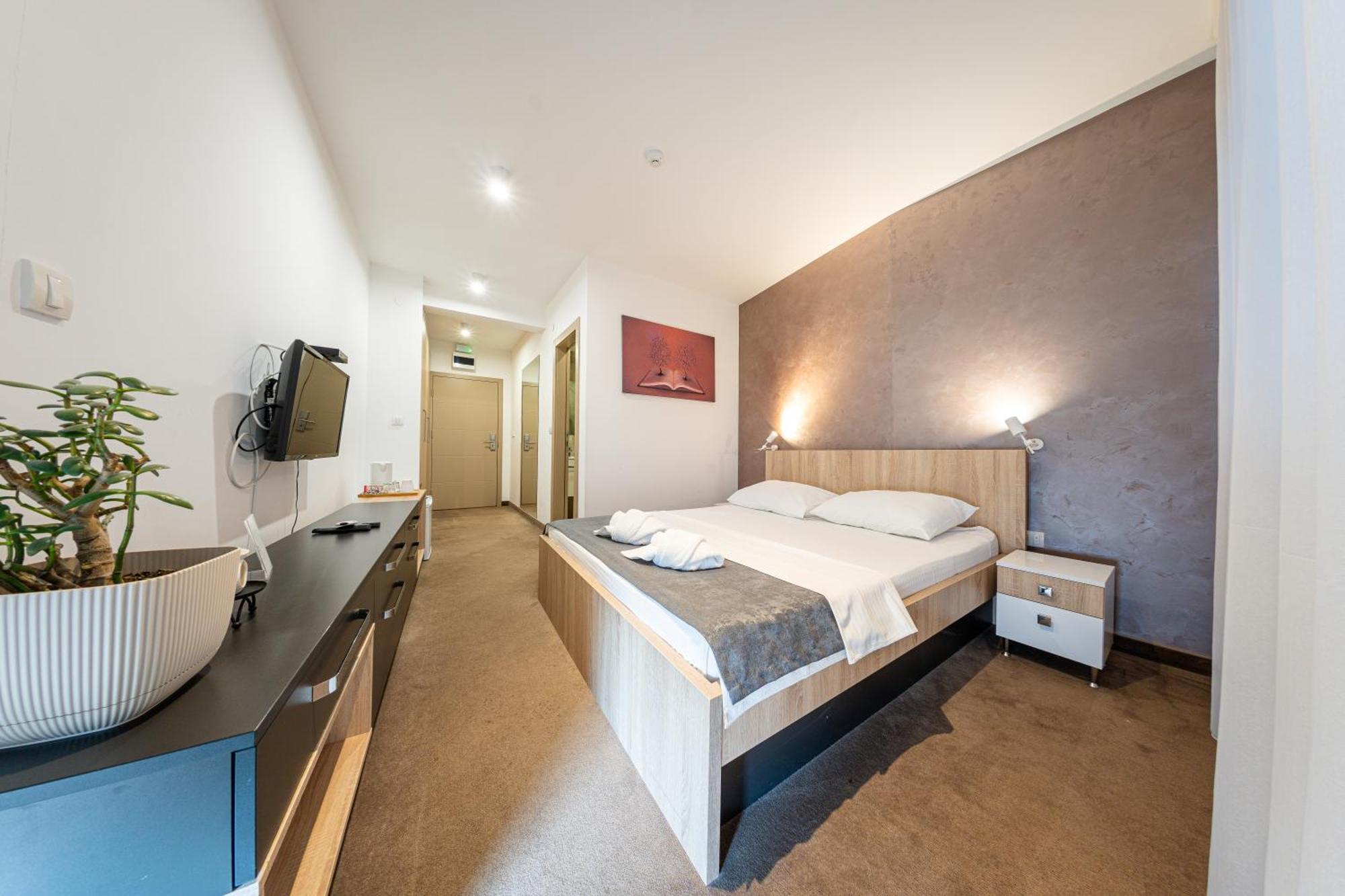 Nar Royalton Accommodation Ni Habitación foto